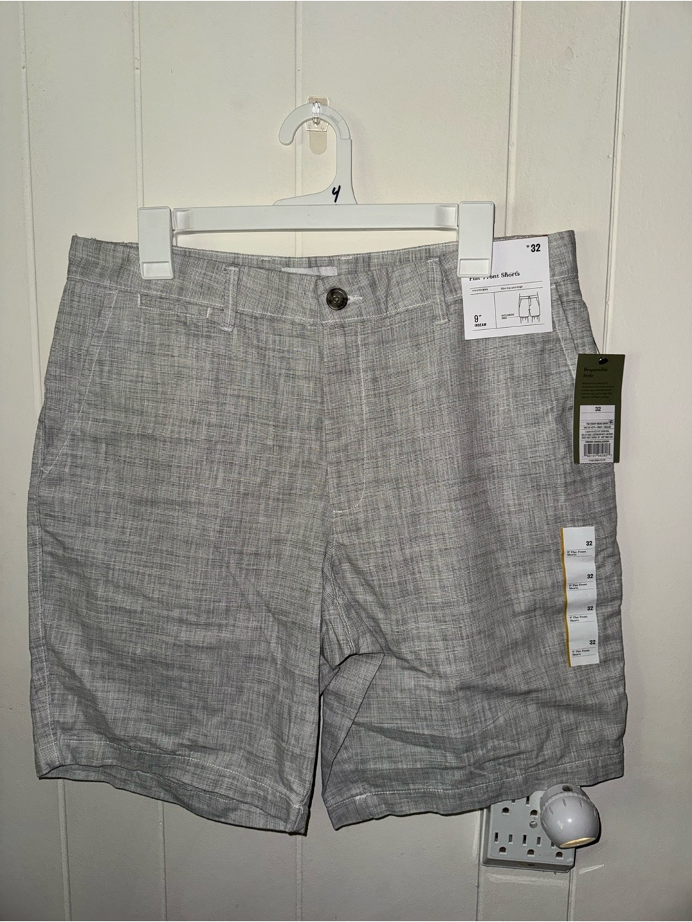 Goodfellow & Co Light Gray Flat-Front Men's Shorts